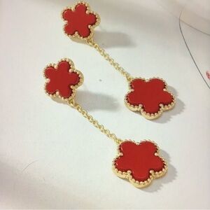 Dangling Clover Flower Earrings